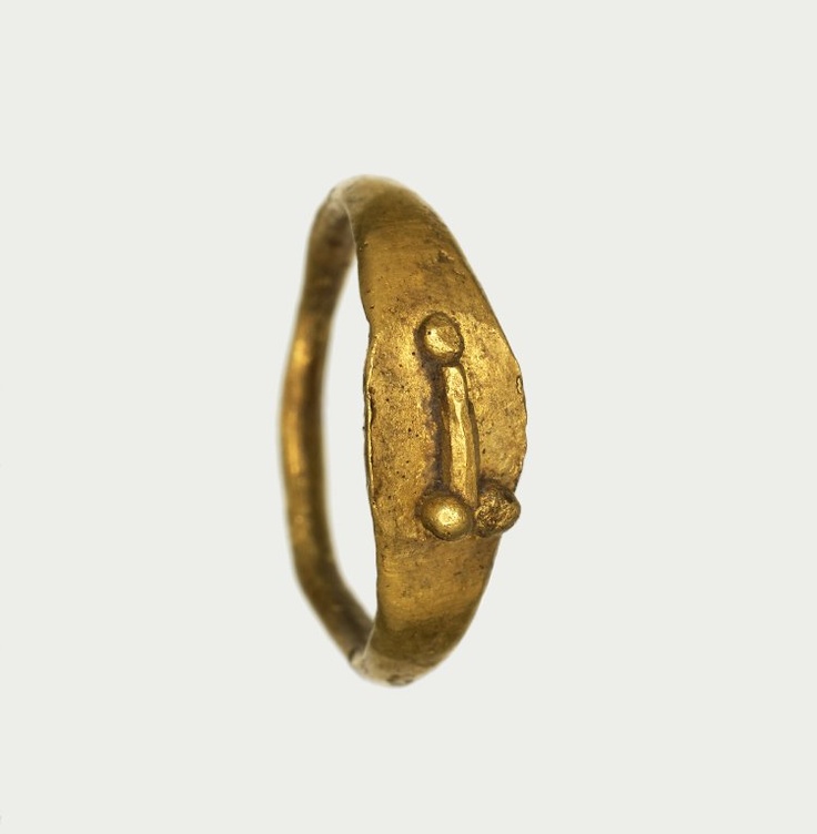 Ancient Roman finger ring with a phallus (symbol of fertility and good fortune). Thorvaldsens Museum.